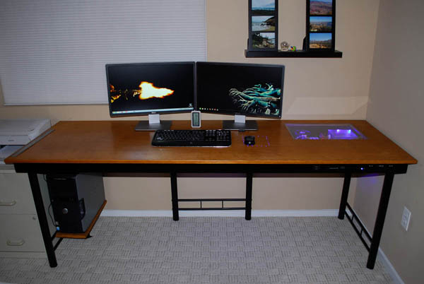 CustomDesk_01s.jpg