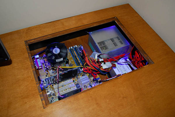 CustomDesk_12s.jpg